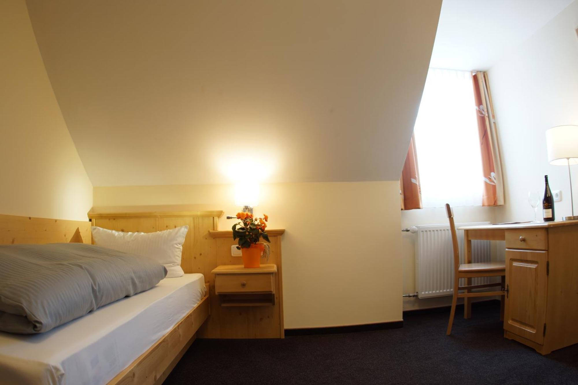 Landhotel Graetz Emmering  Bilik gambar