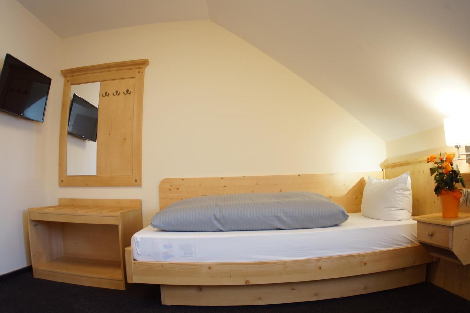 Landhotel Graetz Emmering  Bilik gambar